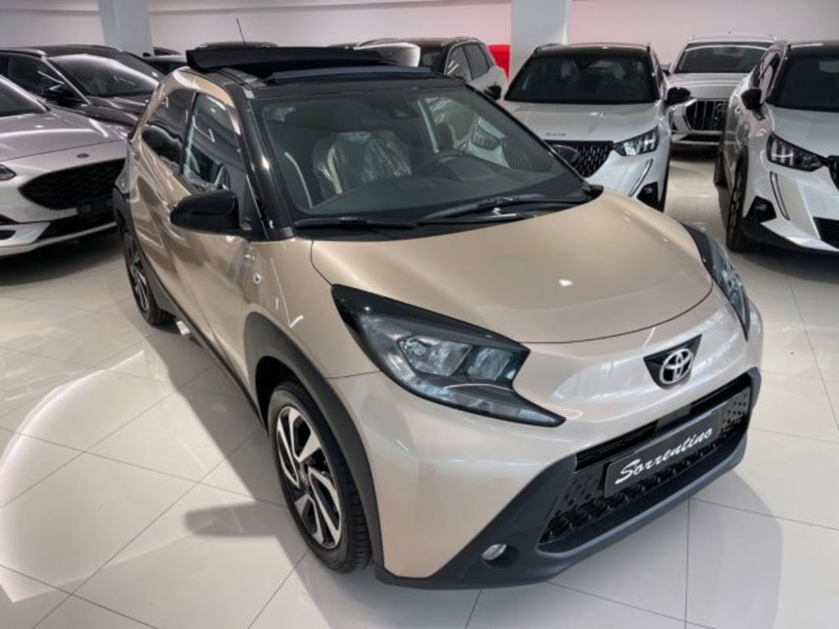 Toyota Aygo X 1.0 VVT-i 72 CV 5 porte Limited S-CVT (6)