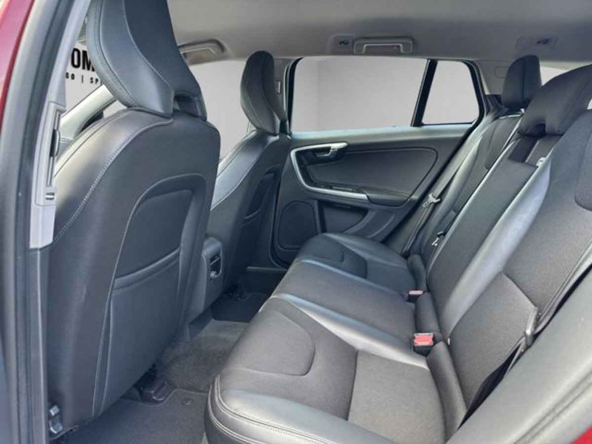 Volvo V60 D2 1.6 Kinetic (12)