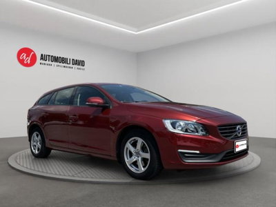 Volvo V60 D2 1.6 Kinetic (2)