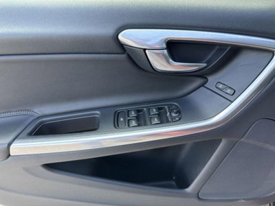 Volvo V60 D2 1.6 Kinetic (9)