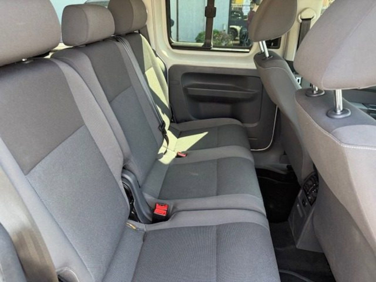 Volkswagen Veicoli Commerciali Caddy 1.6 TDI 102 CV 4p. Kombi (10)
