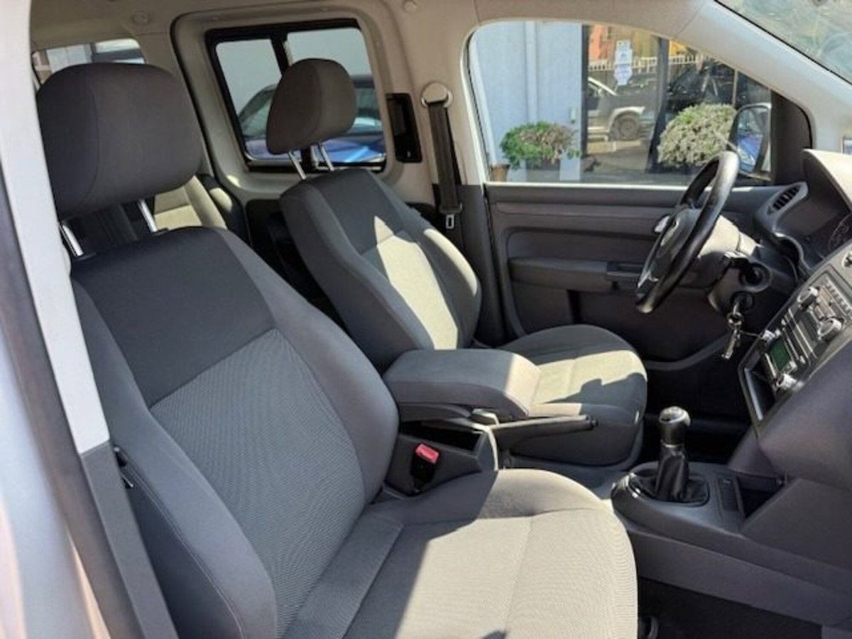 Volkswagen Veicoli Commerciali Caddy 1.6 TDI 102 CV 4p. Kombi (12)