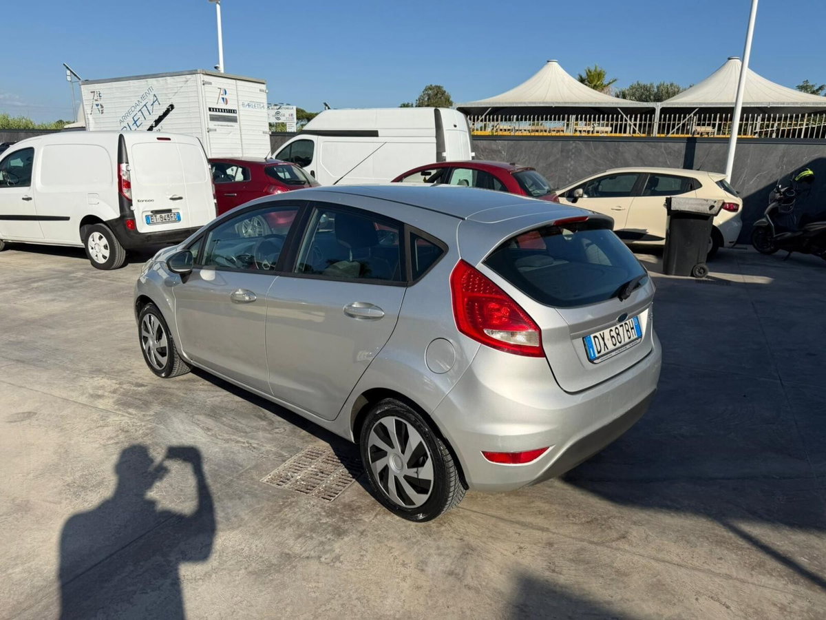 Ford Fiesta 1.4 5 porte Bz.- GPL Titanium (4)