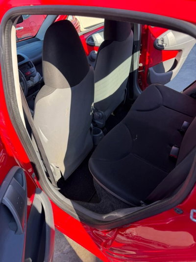 Toyota Aygo 1.0 12V VVT-i 5 porte Sol (10)