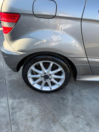 Mercedes-Benz Classe B 180 CDI Sport (9)