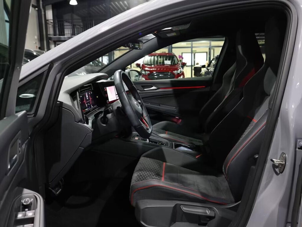 Volkswagen Golf 2.0 TSI GTI DSG Clubsport 45 (8)
