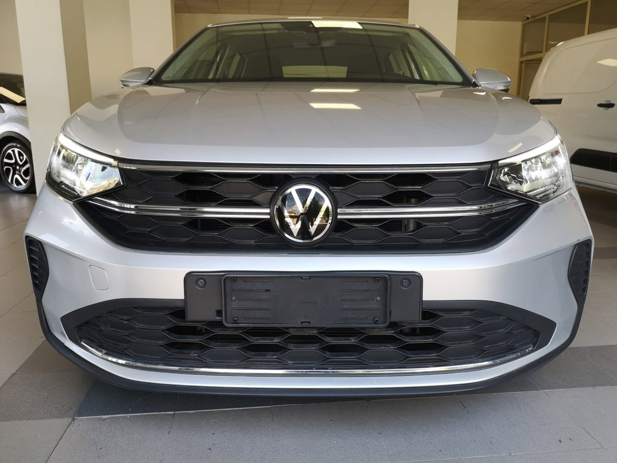 Volkswagen Taigo 1.0 tsi Life 95cv (13)