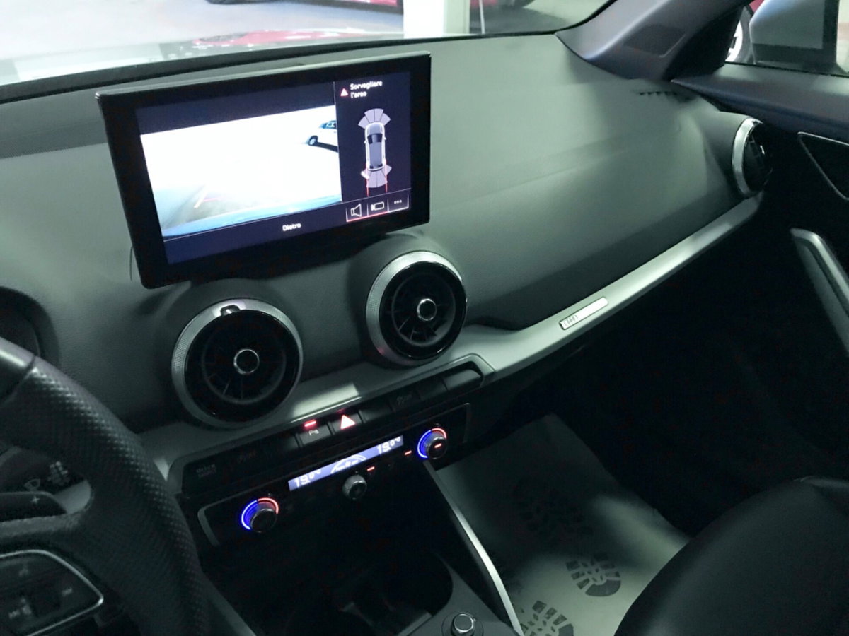 Audi Q2 Q2 35 TDI quattro S tronic S line Edition (12)