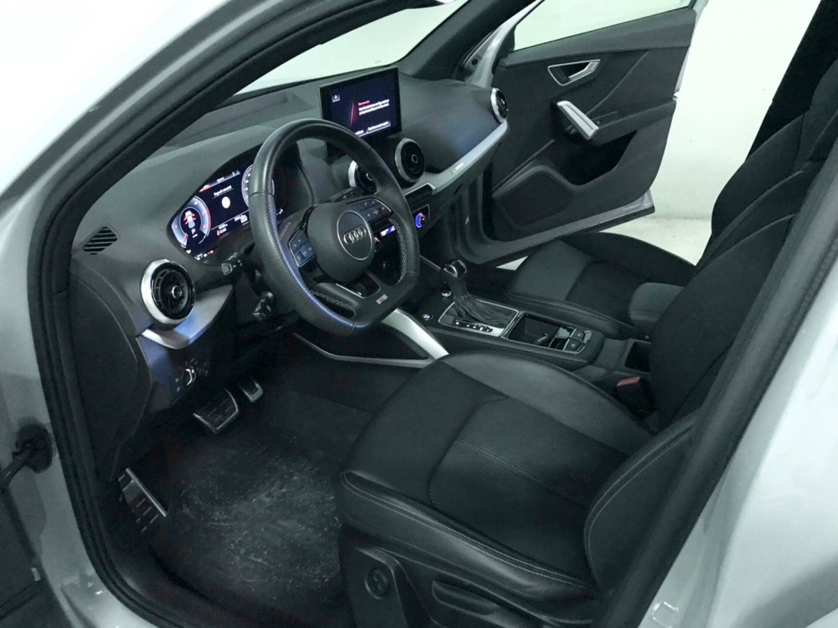 Audi Q2 Q2 35 TDI quattro S tronic S line Edition (13)