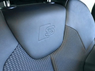 Audi Q2 Q2 35 TDI quattro S tronic S line Edition (15)