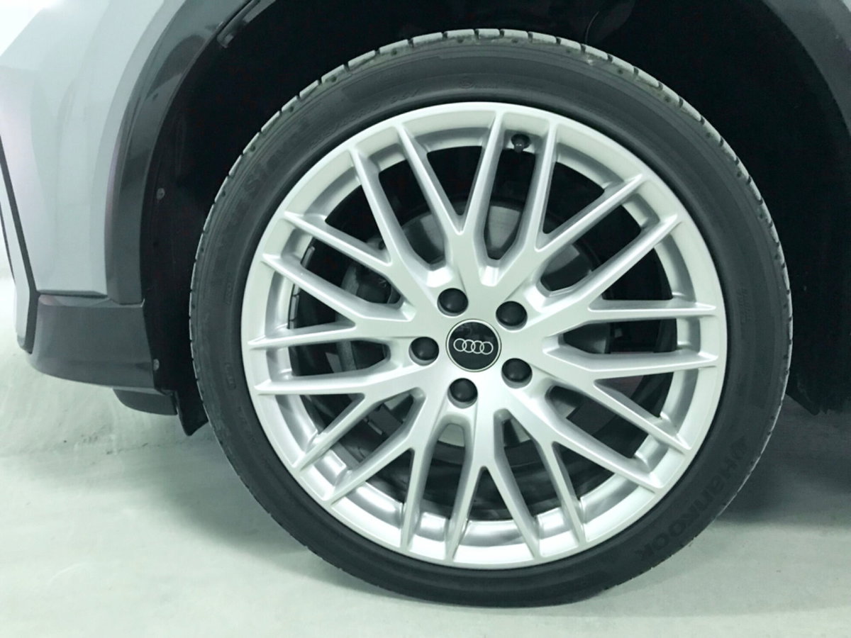 Audi Q2 Q2 35 TDI quattro S tronic S line Edition (7)
