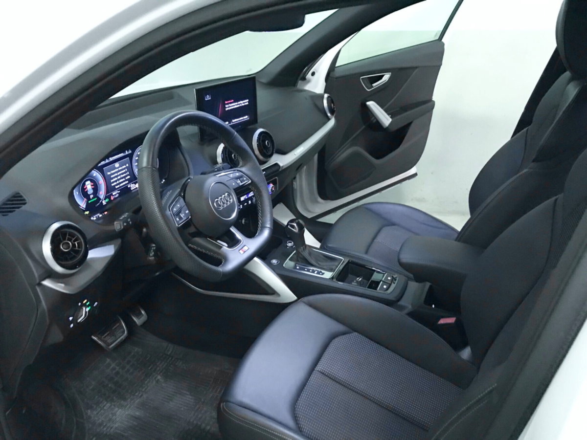Audi Q2 Q2 35 TDI S tronic S line Edition (15)
