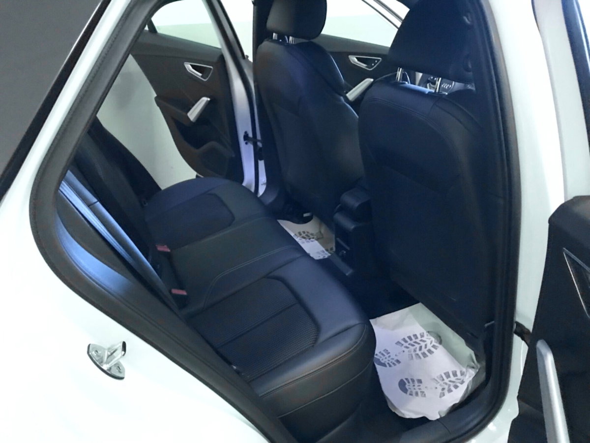 Audi Q2 Q2 35 TDI S tronic S line Edition (17)