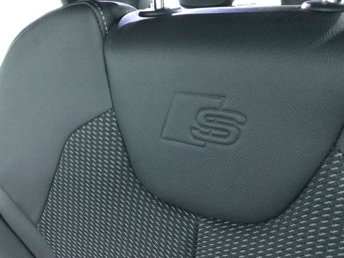 Audi Q2 Q2 35 TDI S tronic S line Edition (18)