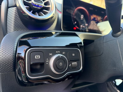 Mercedes-Benz Classe A 180 d Automatic Business (15)