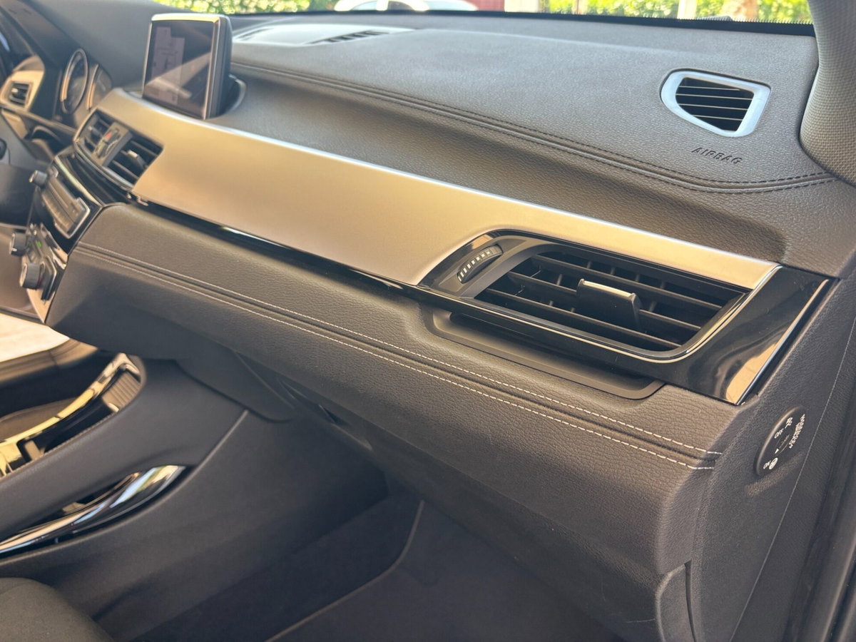 BMW X2 sDrive18d Advantage (18)