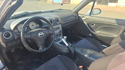 Mazda MX-5 1.6i 16V cat Phoenix (2)