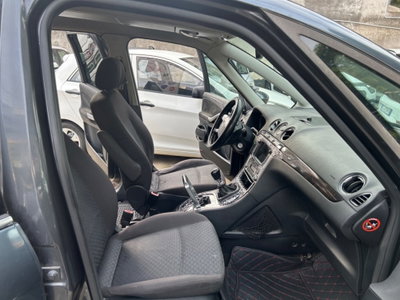 Ford Galaxy 2.0 TDCi 140 CV Ghia DPF (6)