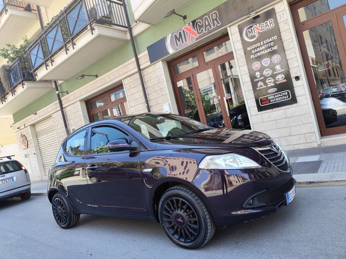 Lancia Ypsilon 1.2 69 CV Argento