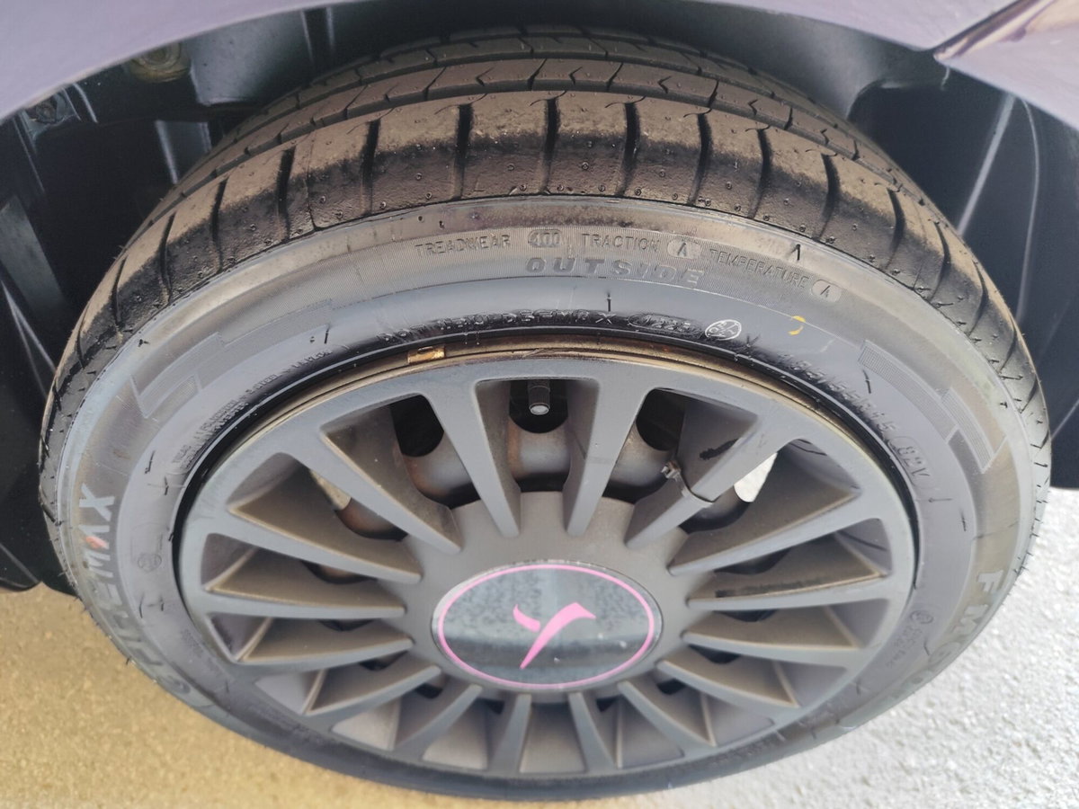 Lancia Ypsilon 1.2 69 CV Argento (11)