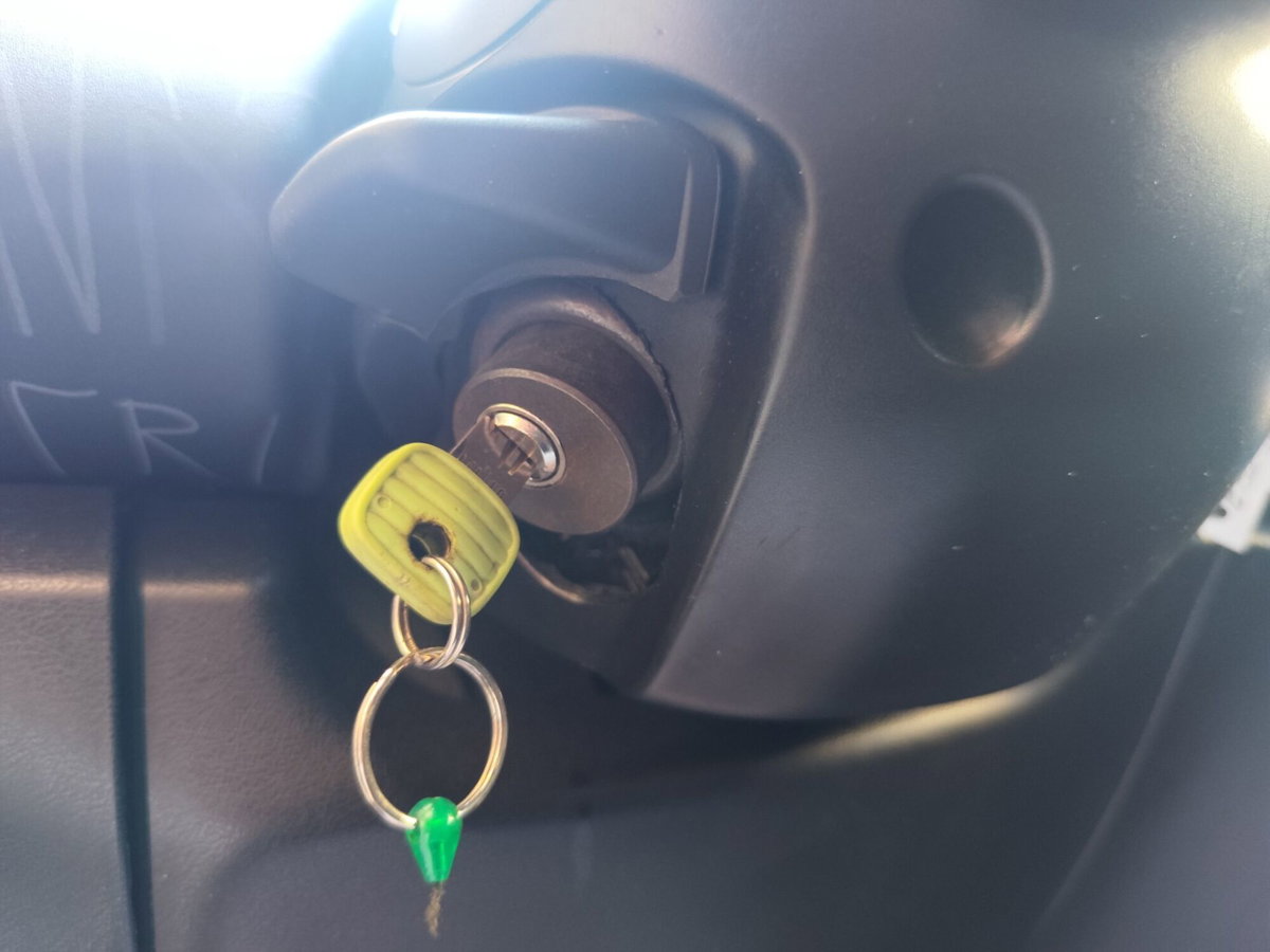 Lancia Ypsilon 1.2 69 CV Argento (12)