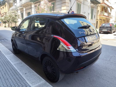 Lancia Ypsilon 1.2 69 CV Unyca (6)
