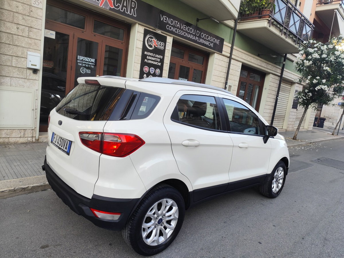 Ford EcoSport 1.5 TDCi 95 CV Titanium S (10)