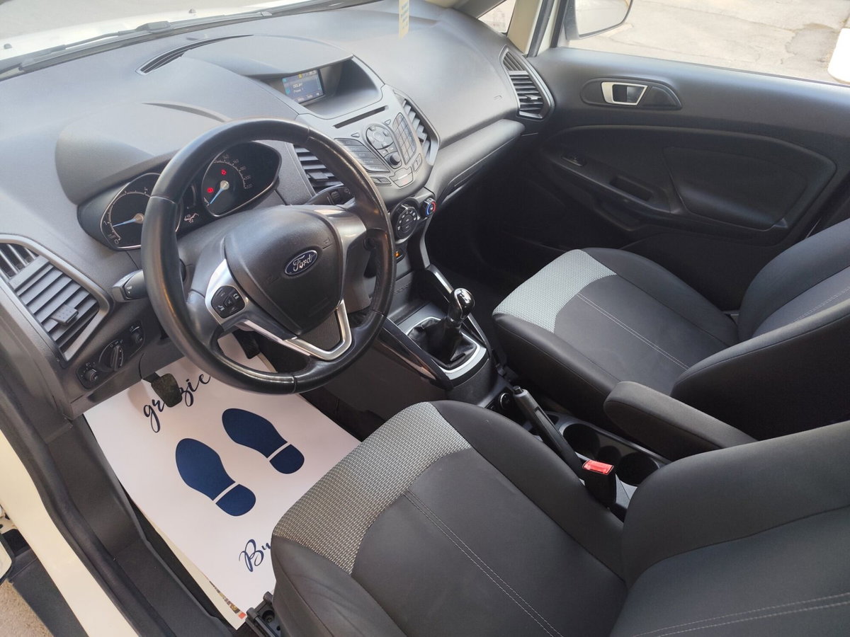 Ford EcoSport 1.5 TDCi 95 CV Titanium S (15)