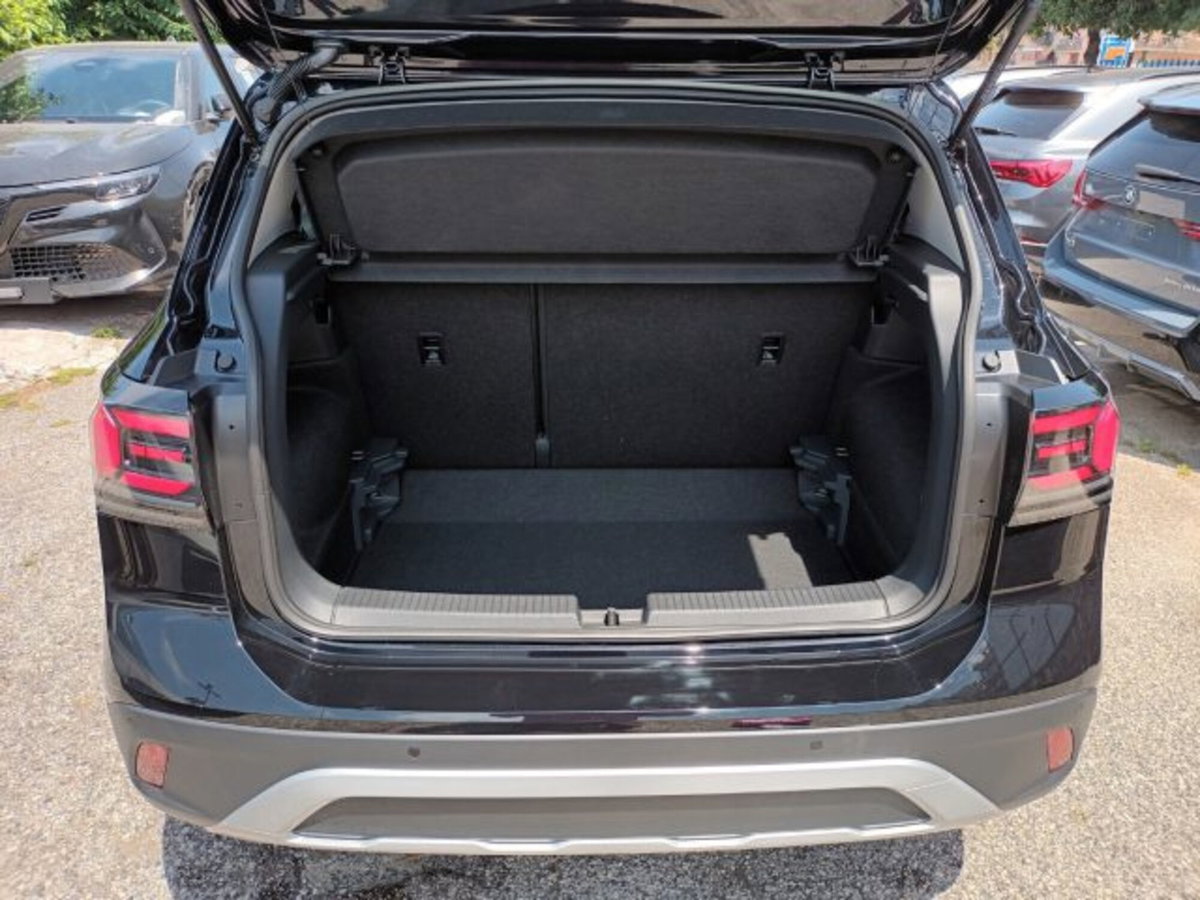 Volkswagen T-Cross 1.0 TSI Sport (16)