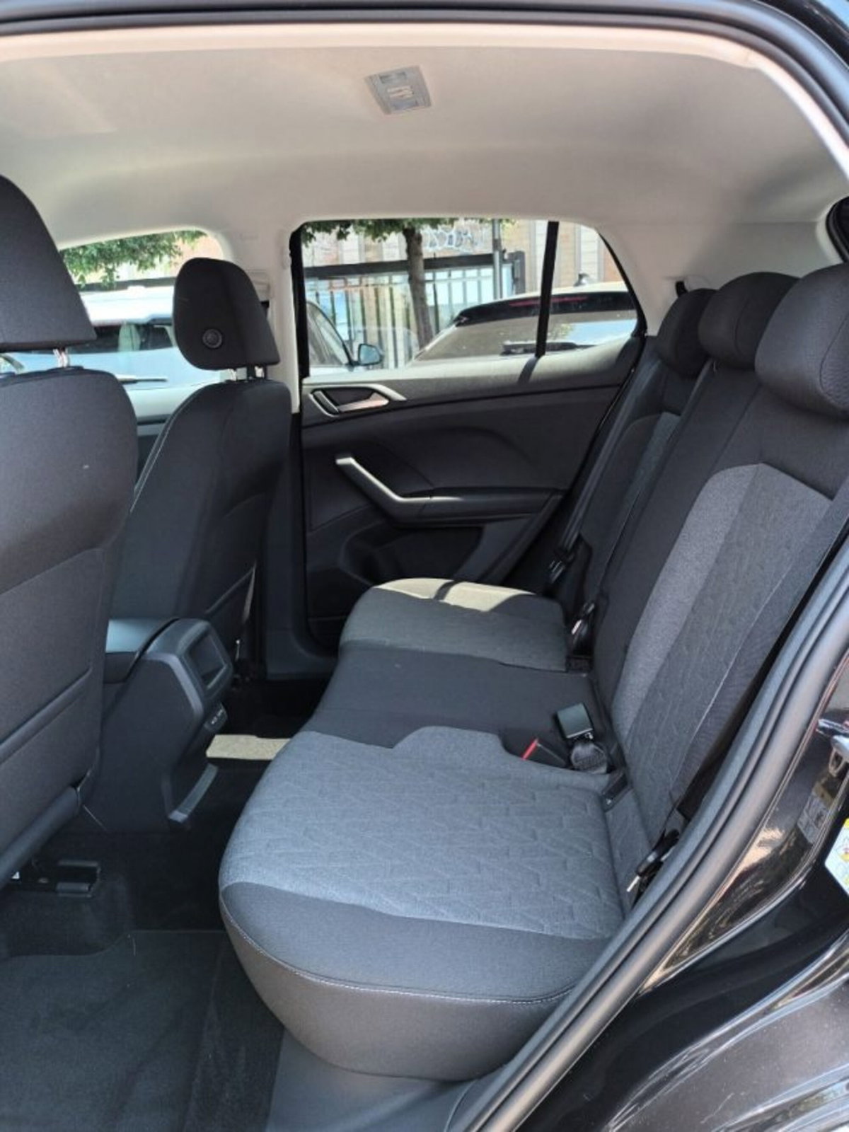 Volkswagen T-Cross 1.0 TSI Sport (8)