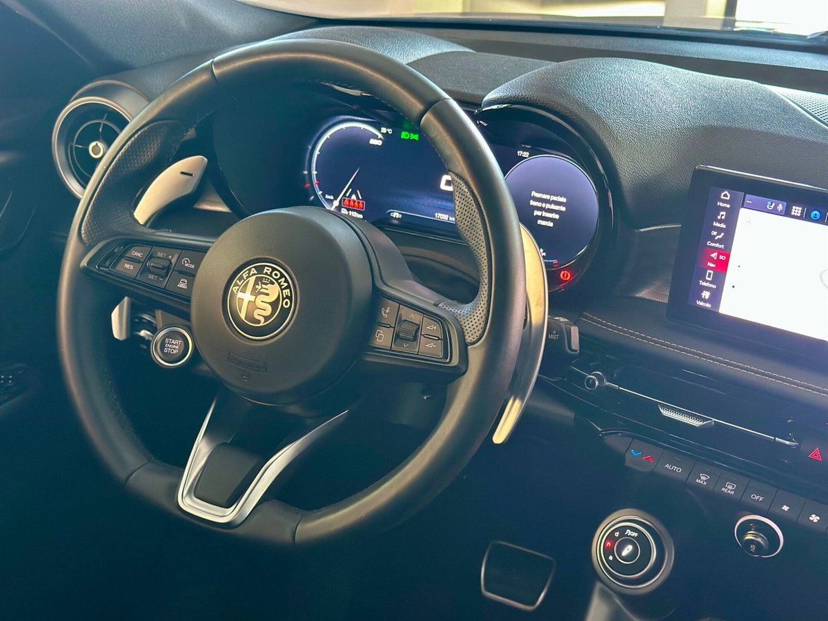 Alfa Romeo Tonale 1.6 Veloce 130cv tct6 (12)
