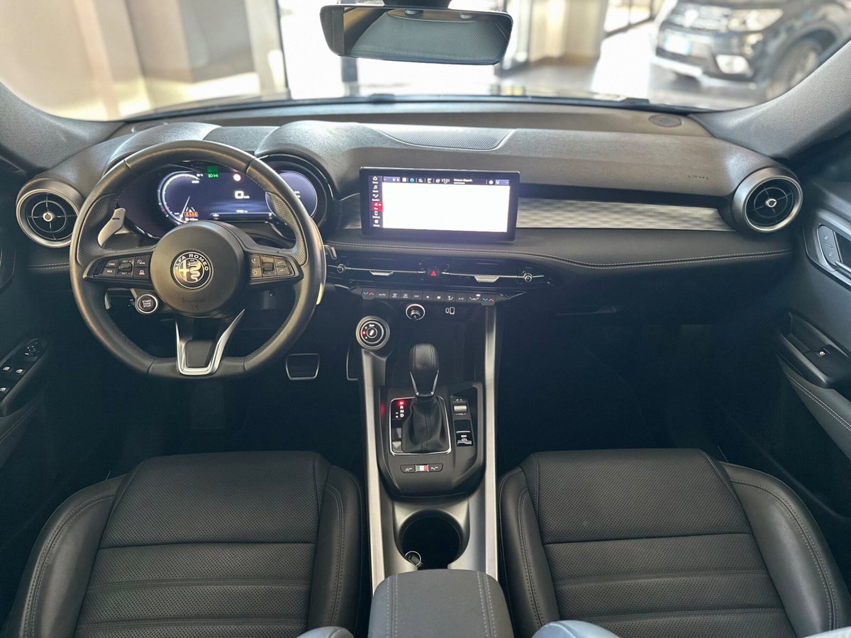 Alfa Romeo Tonale 1.6 Veloce 130cv tct6 (7)