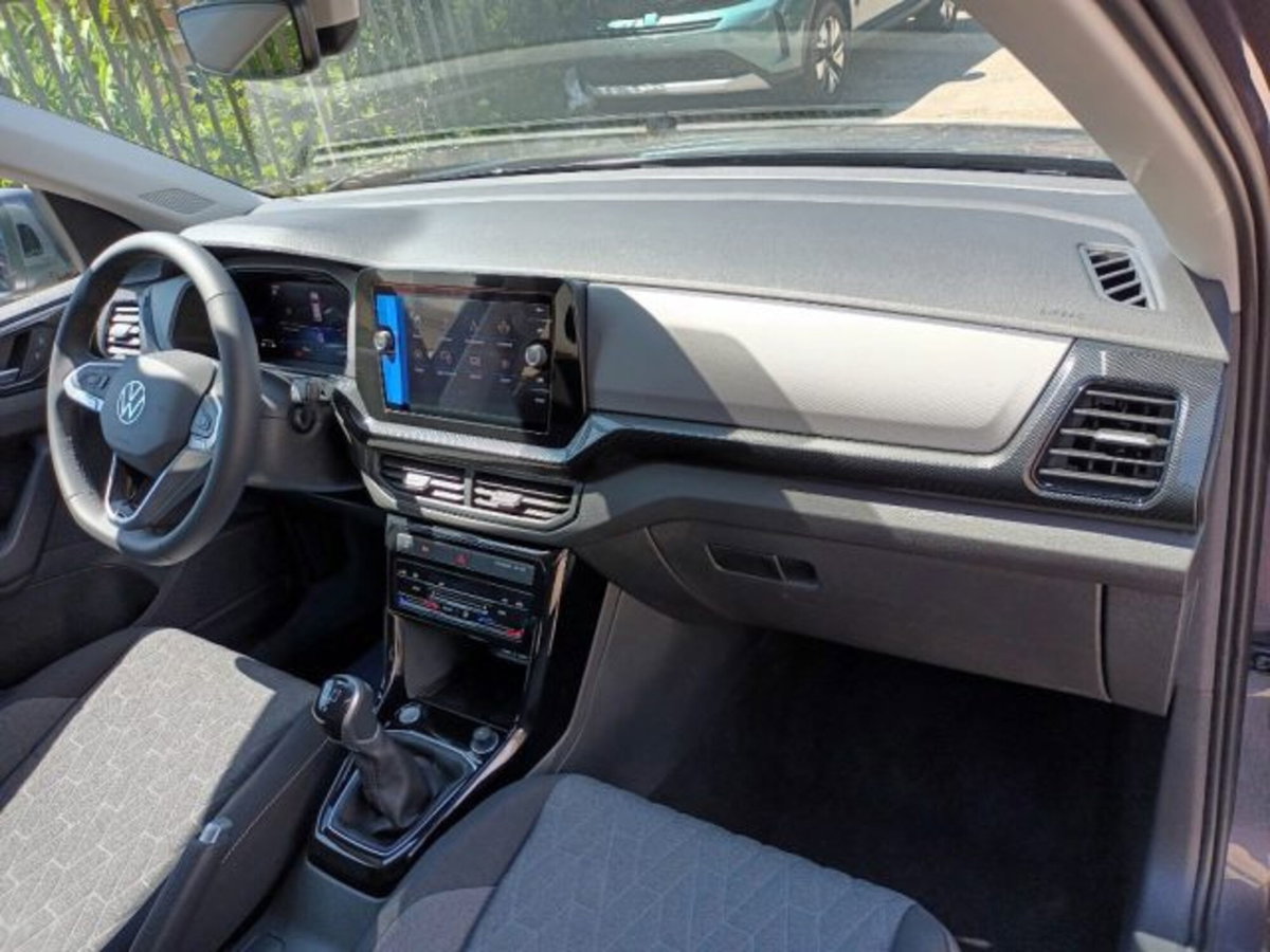 Volkswagen T-Cross 1.0 TSI Sport (9)