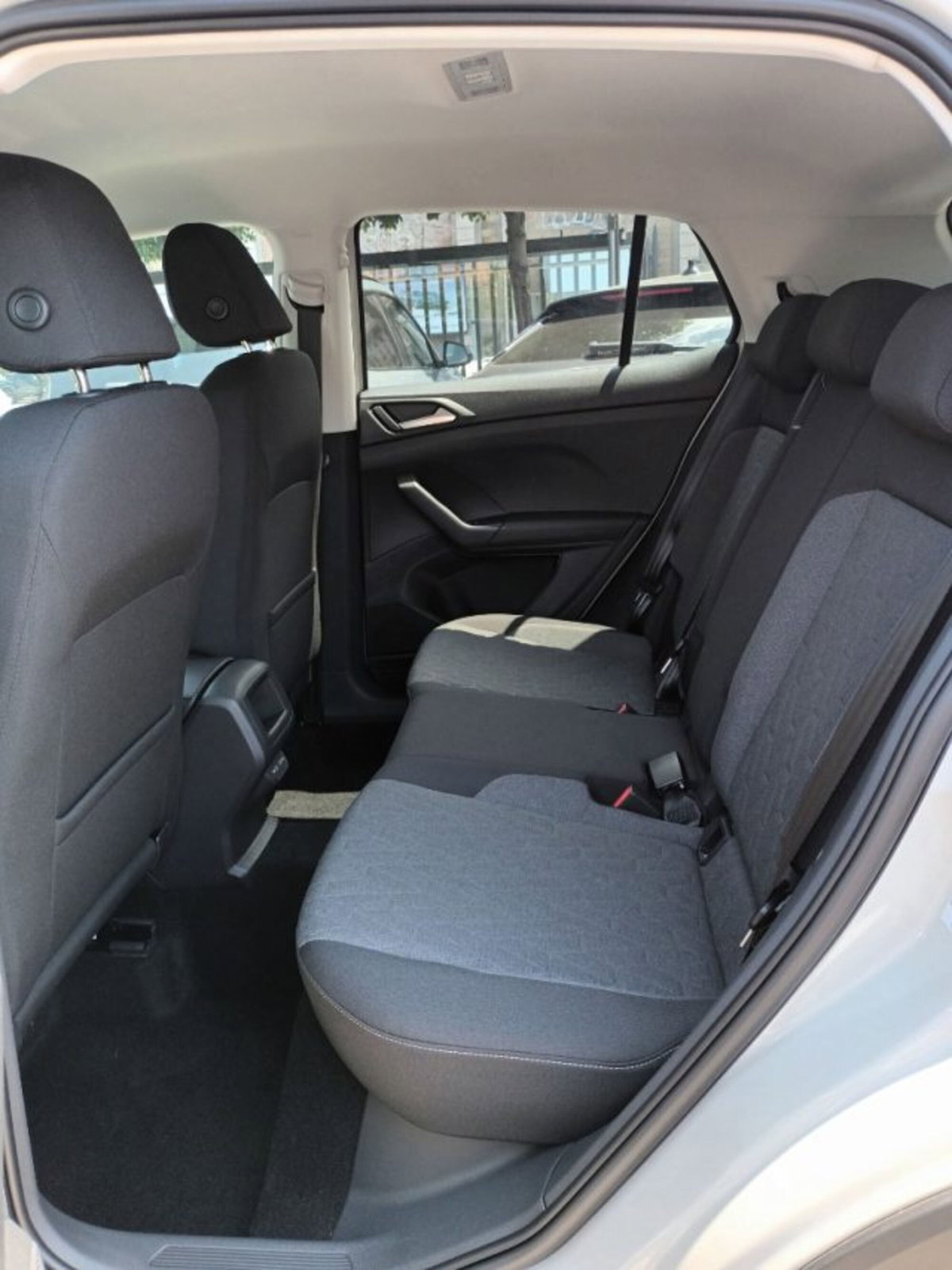 Volkswagen T-Cross 1.0 TSI Sport (8)
