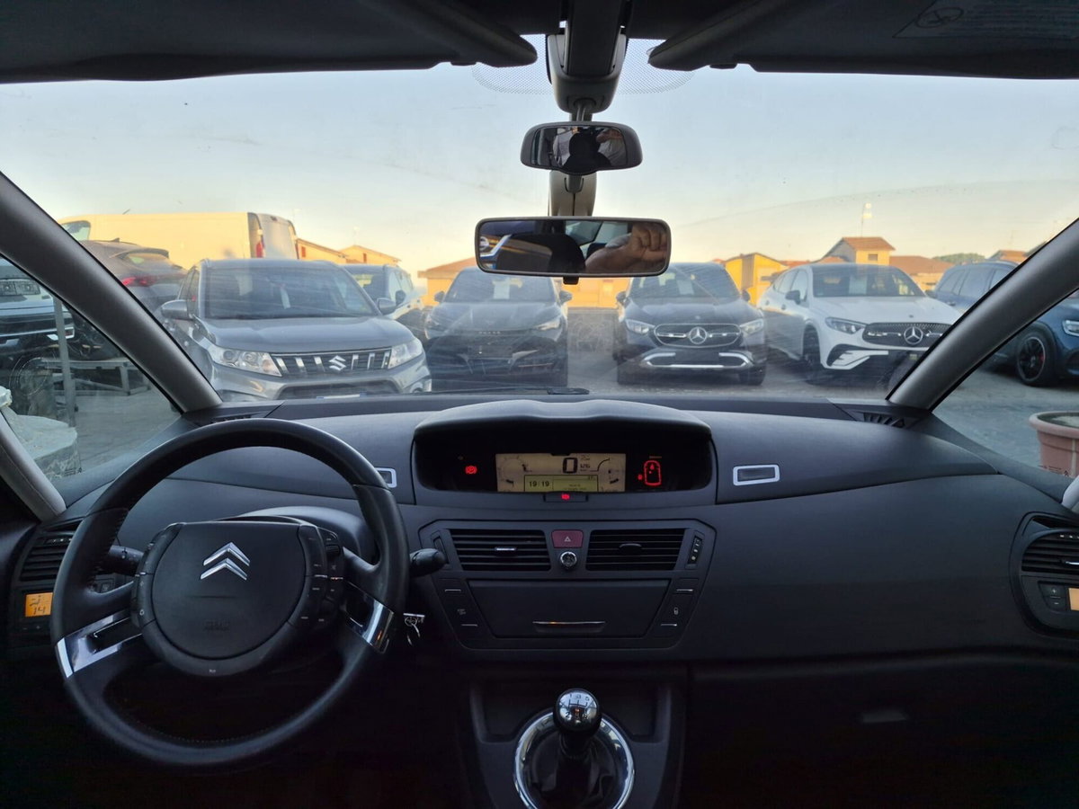 Citroen C4 Picasso 1.6 HDi 110 FAP Style (9)