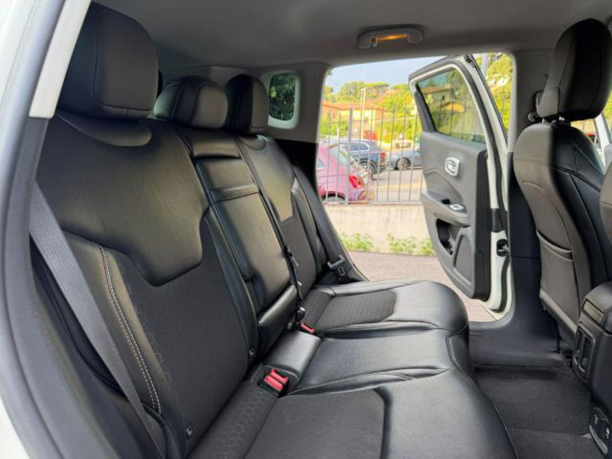 Jeep Compass 2.0 Multijet II 4WD Longitude (11)