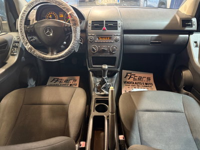 Mercedes-Benz Classe A 180 CDI BlueEFFICIENCY Sport (13)