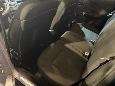 Mercedes-Benz Classe A 180 CDI BlueEFFICIENCY Sport (18)