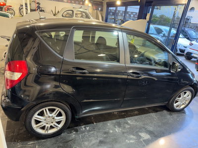 Mercedes-Benz Classe A 180 CDI BlueEFFICIENCY Sport (9)