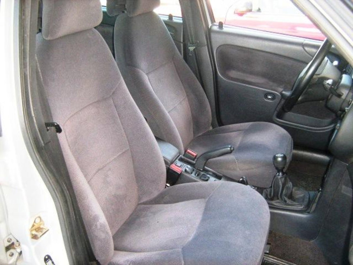 Saab 900 2.0i turbo 16V cat 5 porte S (14)