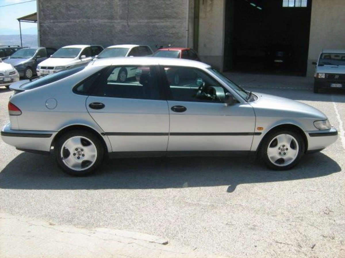 Saab 900 2.0i turbo 16V cat 5 porte S (6)