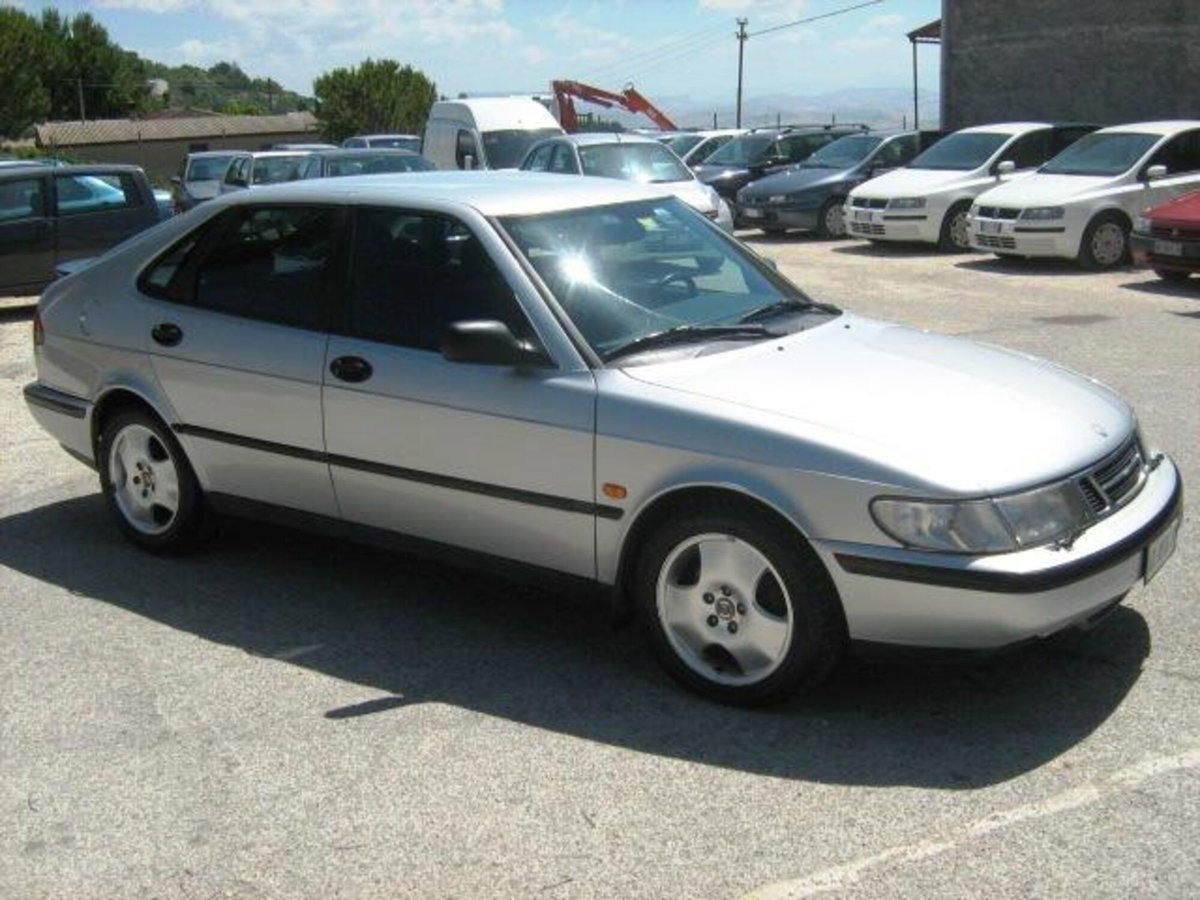 Saab 900 2.0i turbo 16V cat 5 porte S (7)