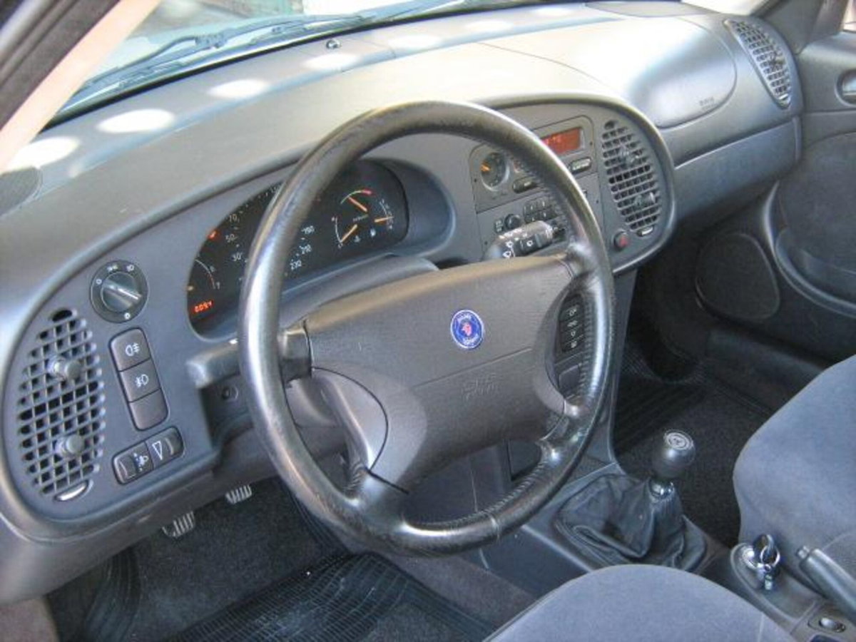 Saab 900 2.0i turbo 16V cat 5 porte S (9)