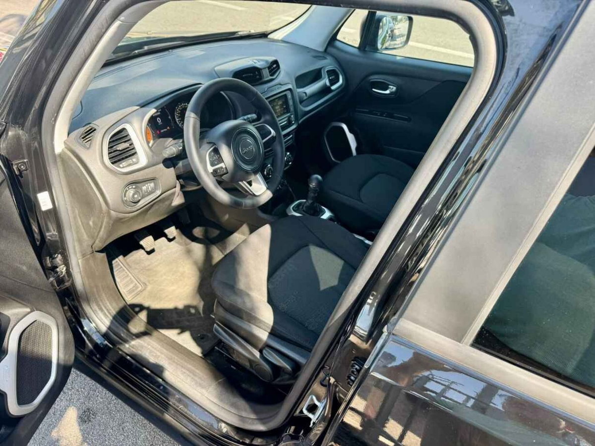 Jeep Renegade 1.6 Mjt Sport (14)