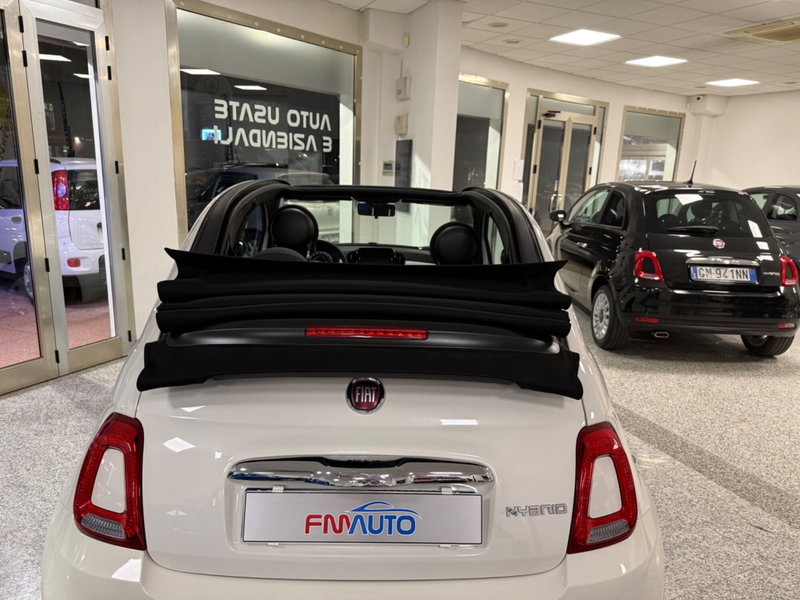 Fiat 500 1.0 Hybrid Red