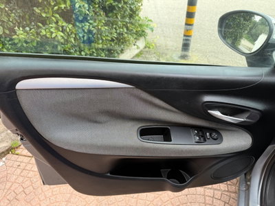 Fiat Punto Evo 1.3 Mjt 95 CV DPF 5 porte S&S Dualogic Emotion (4)