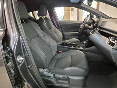 Toyota Toyota C-HR 2.0 Hybrid E-CVT Lounge (6)