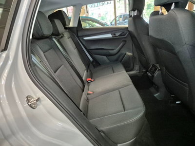 Skoda Karoq 2.0 TDI EVO SCR 115 CV DSG Executive (8)