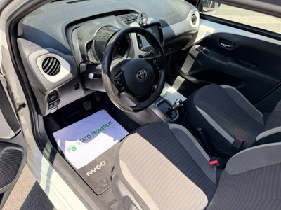 Toyota Aygo 1.0 VVT-i 69 CV 5 porte x-cool MMT (12)
