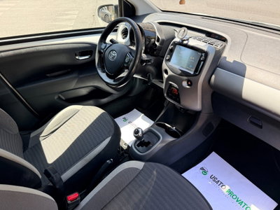 Toyota Aygo 1.0 VVT-i 69 CV 5 porte x-cool MMT (18)